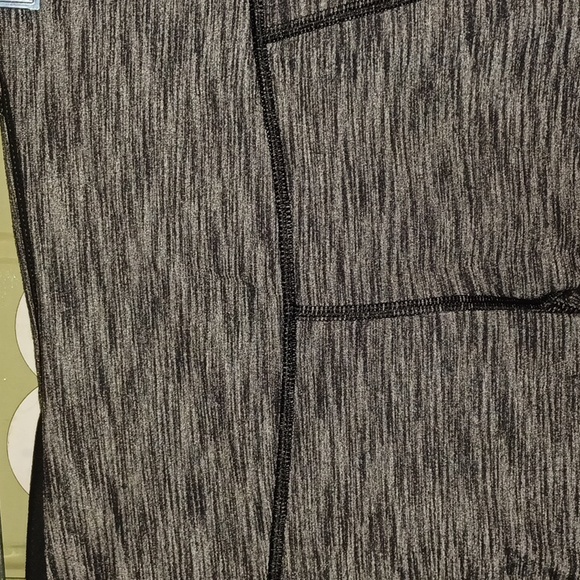 Victoria Sport leggings small - Picture 4 of 8